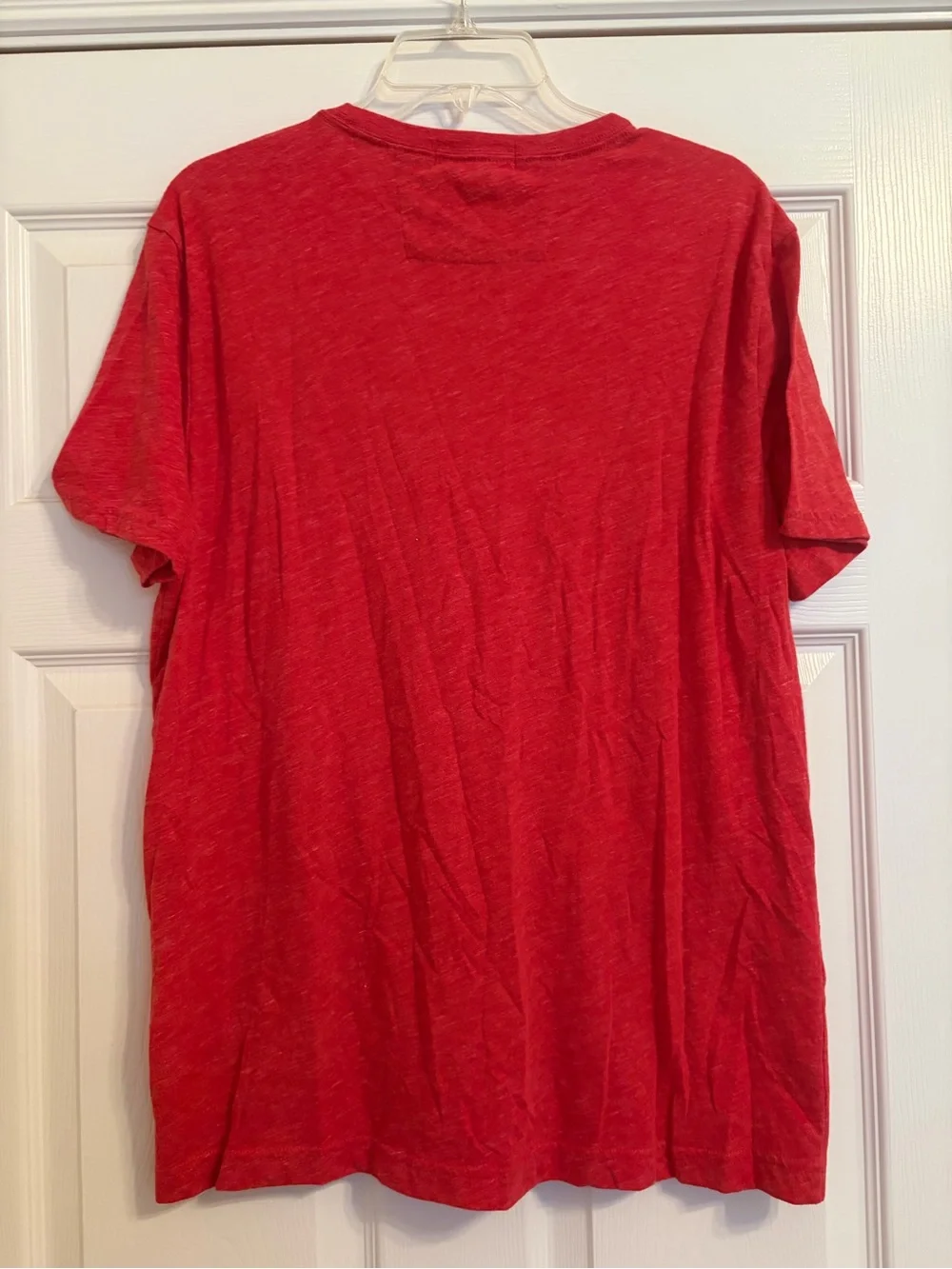 Banana Republic Men’s Heather Red Crewneck Tee
